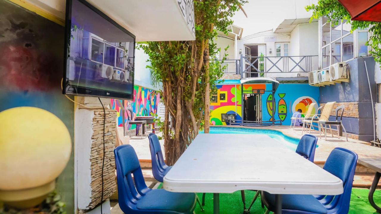 Connecting Lagos Suites Экстерьер фото